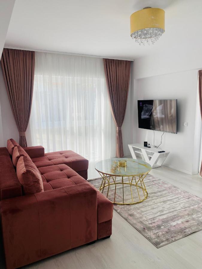 Luxury Queen Câmpulung Moldovenesc Esterno foto